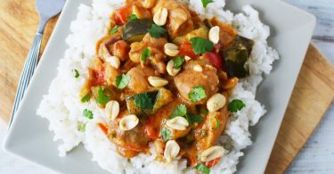 instant-pot-peanut-curry-chicken-roamilicious