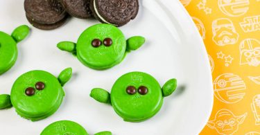 Baby-Yoda-easy-Oreo-cookie-recipe