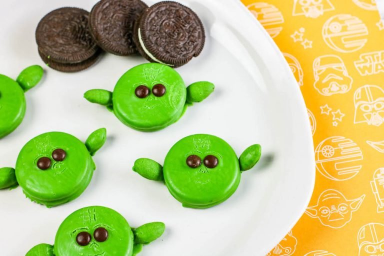 Baby-Yoda-easy-Oreo-cookie-recipe