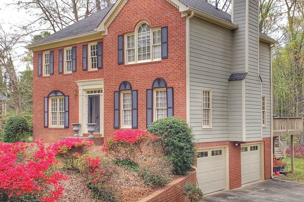 garage-doors-curb-appeal