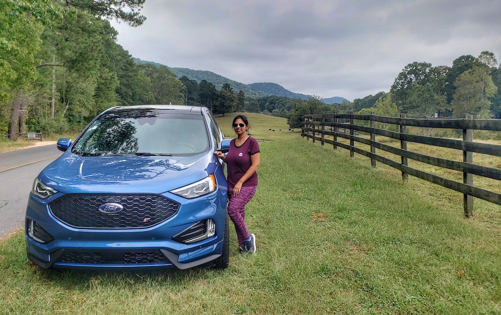 ford-edge-off-roading-suv-Roamilicious