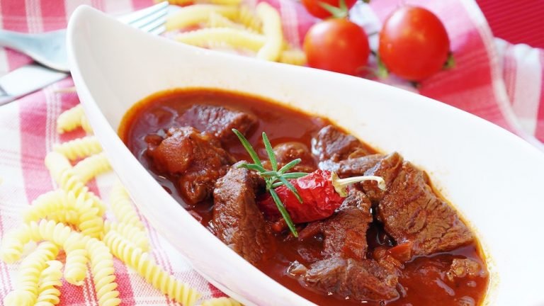 beef-stew-guiness-recipe-roamilicious