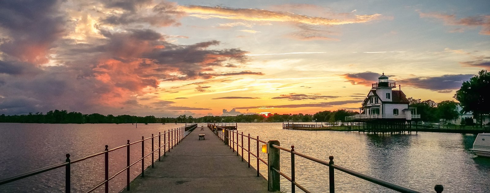 Lighthouse and waterfront in Edenton NC