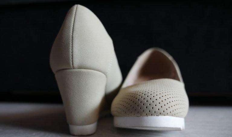 best-wedge-shoes-for-travel