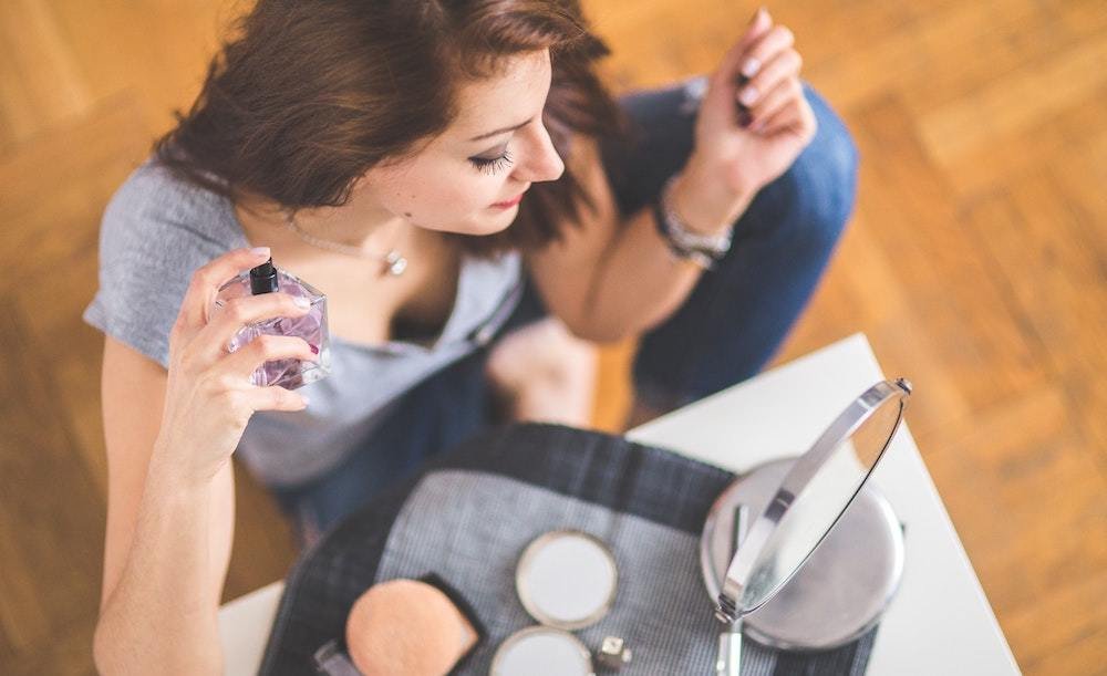 make-perfume-stay-scent-last-longer