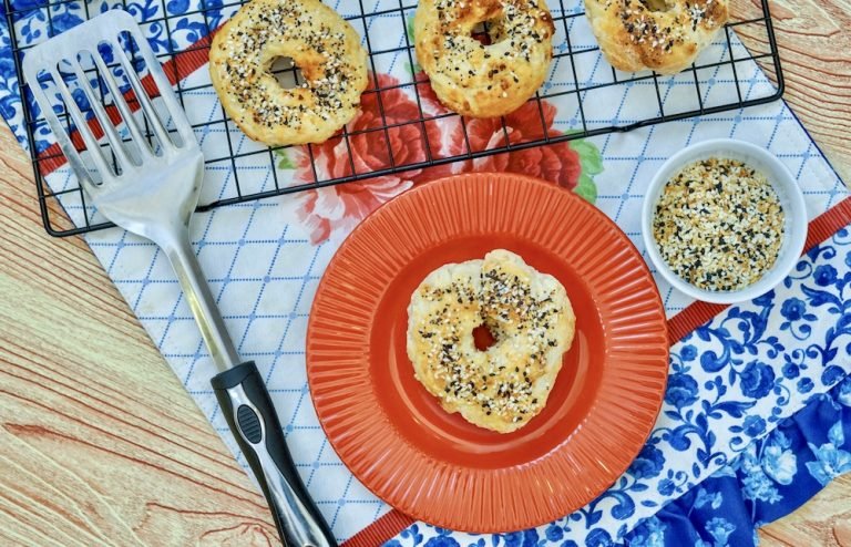 air-fryer-everything-bagels