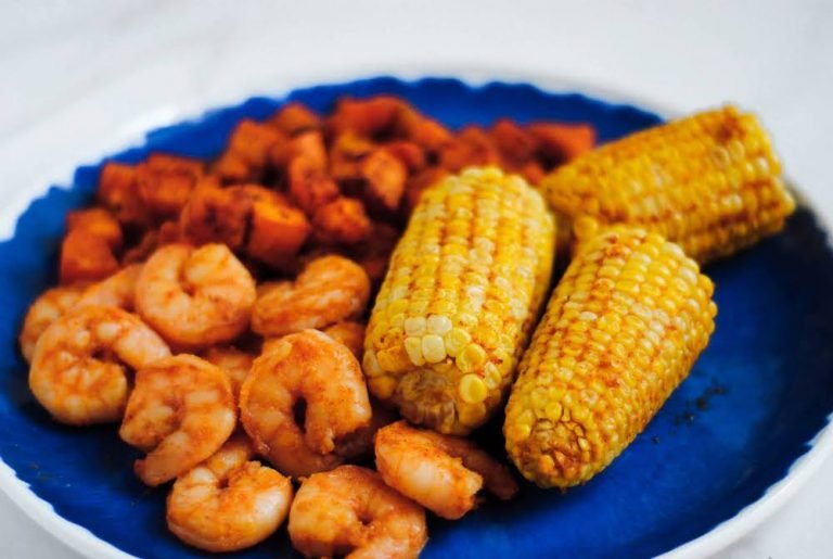 cajun-shrimp-sheetpan-meal