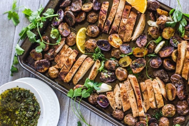 sheet-pan-mojo-chicken-recipe-roamilicious