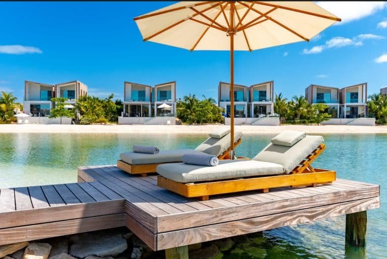 busy caribbean avoid tourists