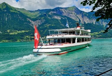 Lake Brienz day pass switzerland
