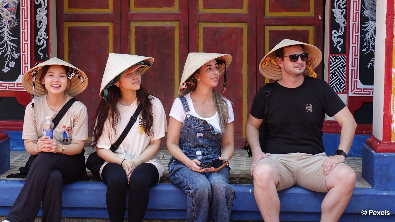 Things to pack if you are traveling to Vietnam this fall