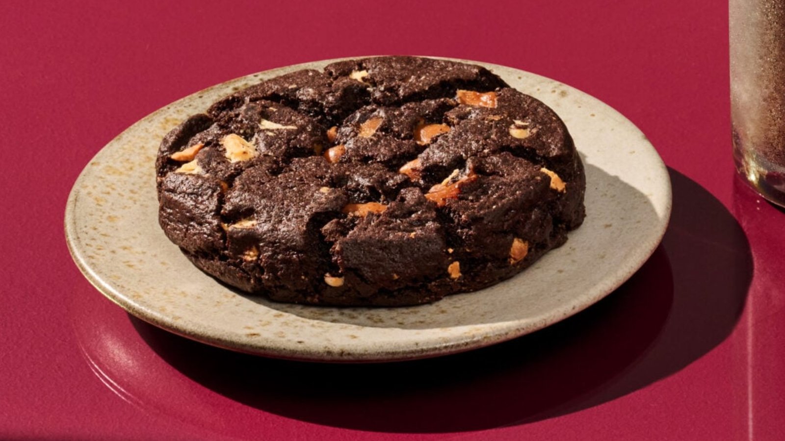 Starbucks Venti Black Night Cookie
